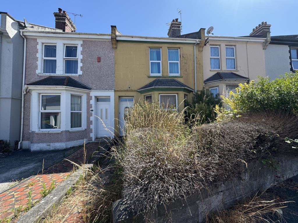 Lot: 113 - MID-TERRACE HOUSE FOR IMPROVEMENT - Front of the property